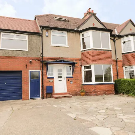 Holiday home 53 Burniston Road *