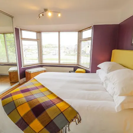 Holiday home 53 Burniston Road *